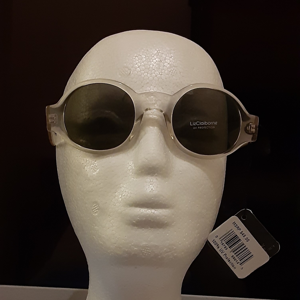 100% UV